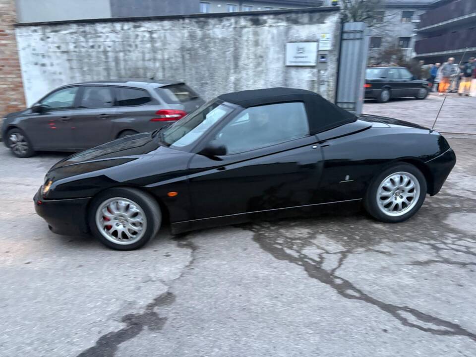 Afbeelding 3/12 van Alfa Romeo Spider 3.0 V6 24V (2002)