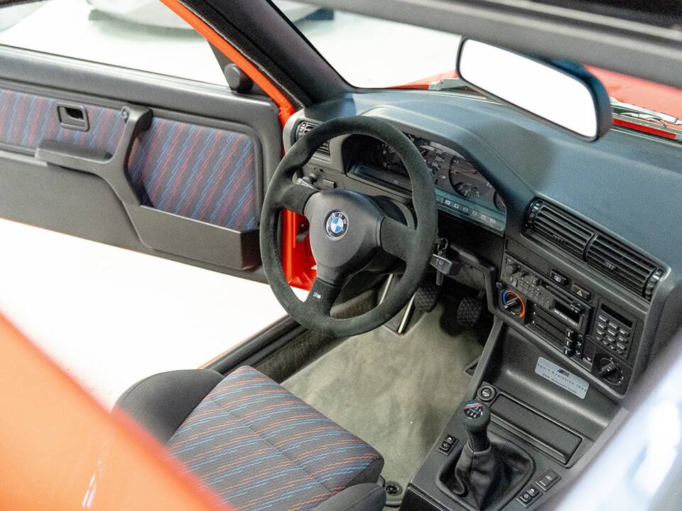Bild 23/34 von BMW M3 Sport Evo (1990)