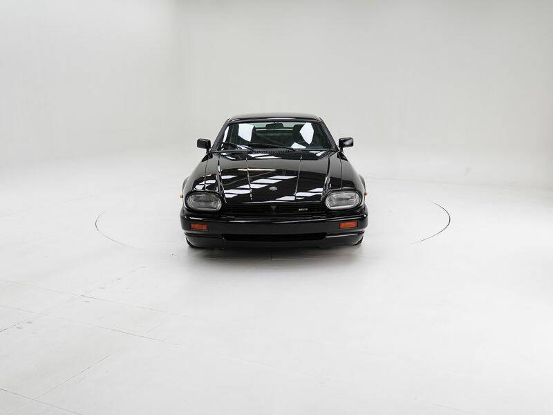Image 5/15 of Jaguar XJRS 6.0 (1991)
