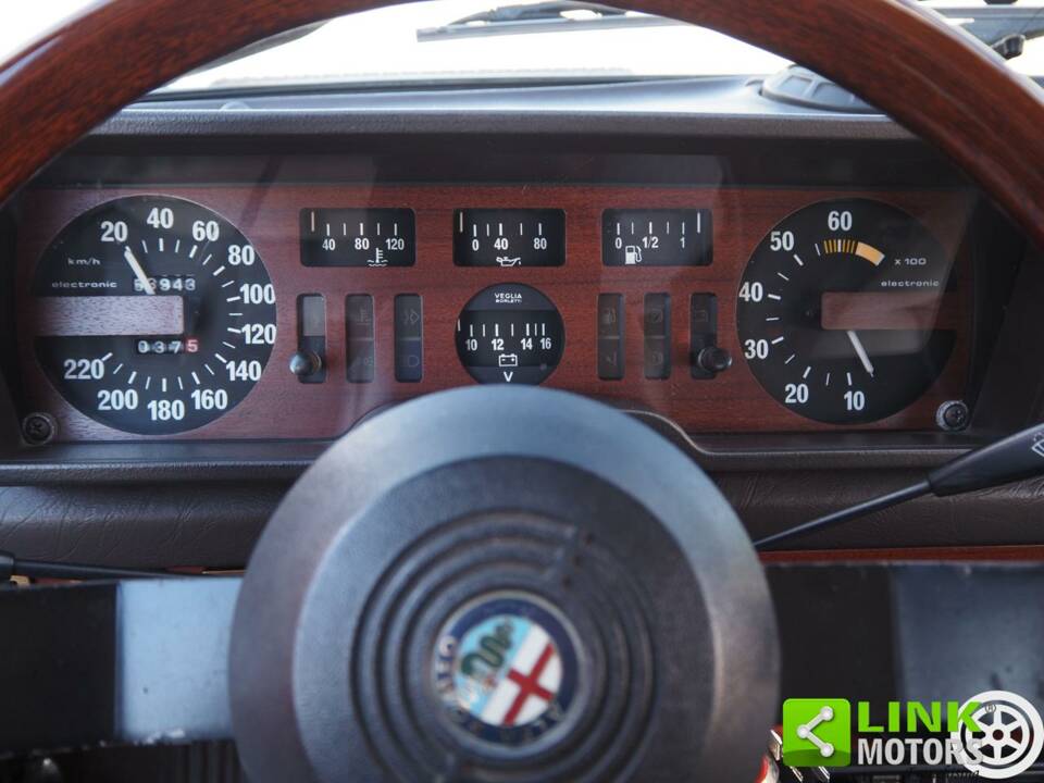 Image 11/50 of Alfa Romeo Alfetta 2.0 Li "America" (1982)