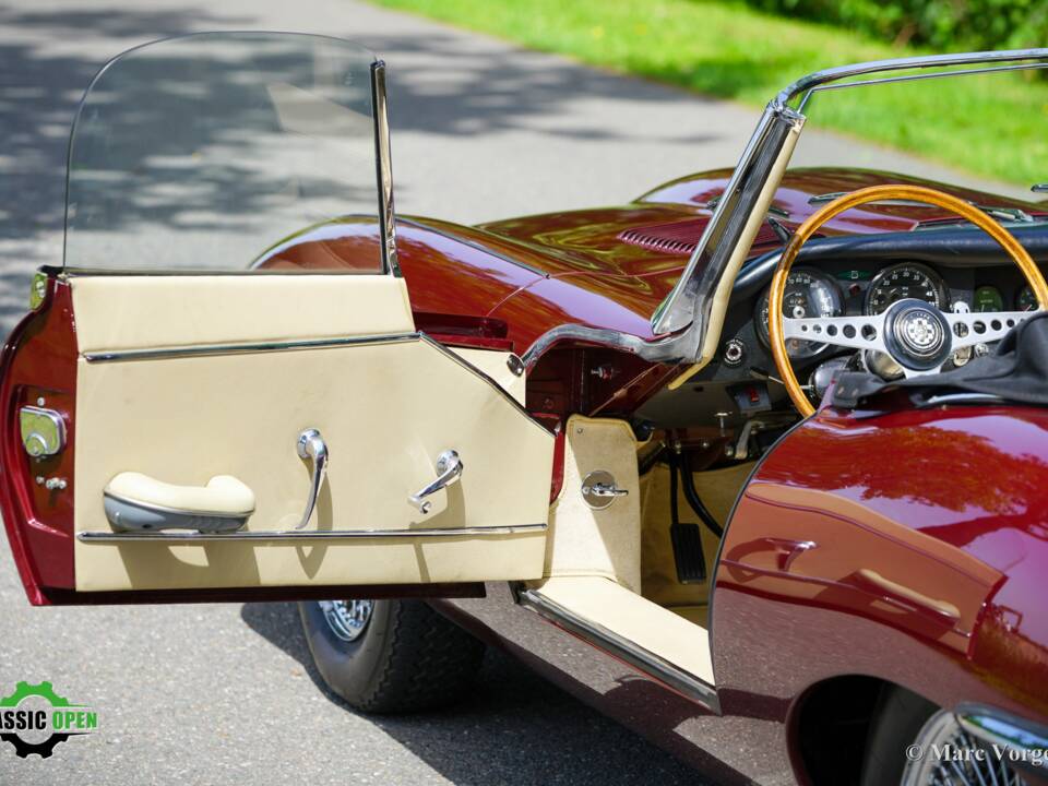 Afbeelding 4/57 van Jaguar E-Type 3.8 (1964)