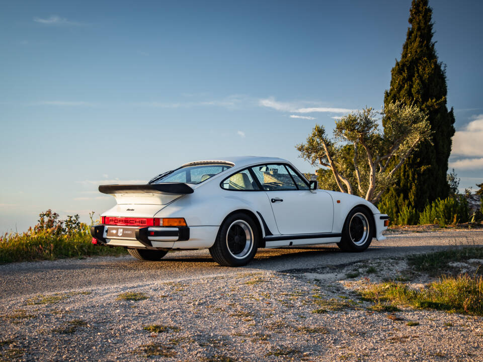 Imagen 45/50 de Porsche 911 Turbo 3.3 Flatnose (1982)