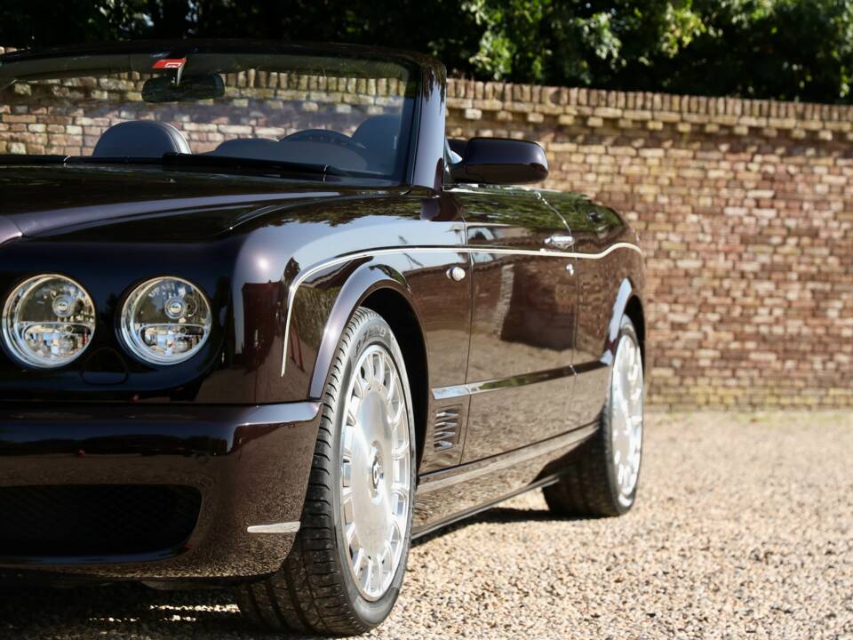 Image 20/50 de Bentley Azure (2008)