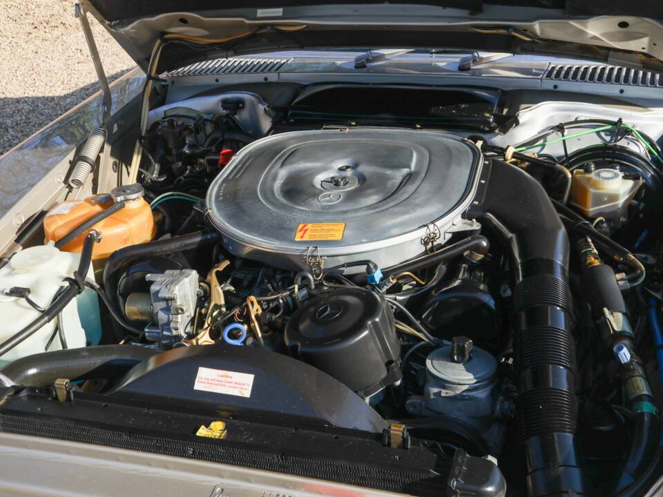 Bild 4/50 von Mercedes-Benz 560 SL (1987)