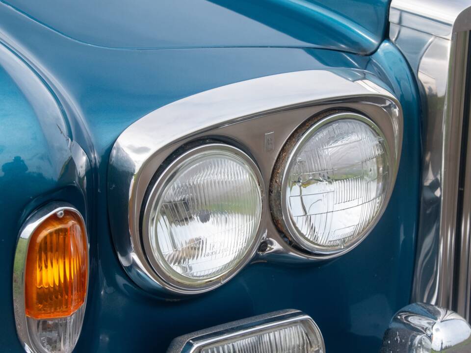 Image 26/50 of Rolls-Royce Silver Shadow I (1976)