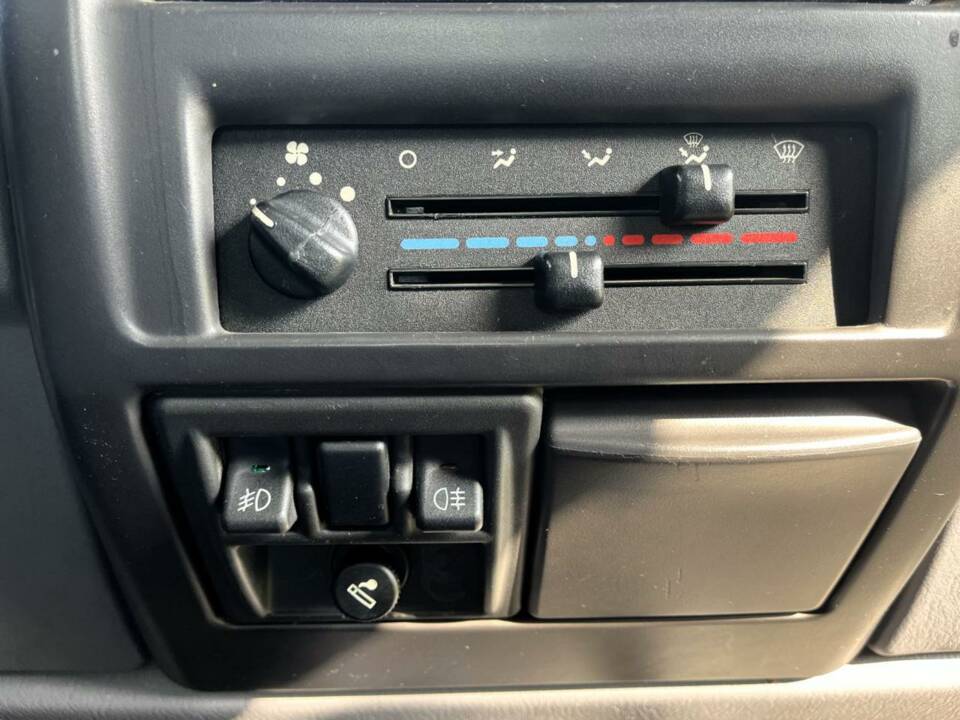Bild 36/38 von Jeep Wrangler Sport Hardtop 2.5 (1997)