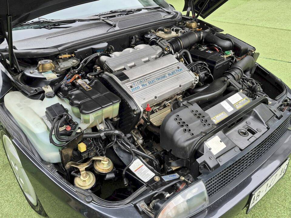 Immagine 56/63 di FIAT Coupé 2.0 16V (1994)
