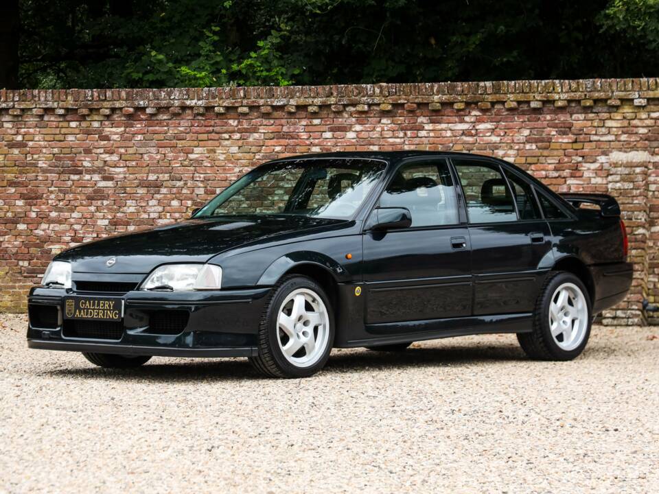 Image 10/50 de Lotus Carlton (1992)