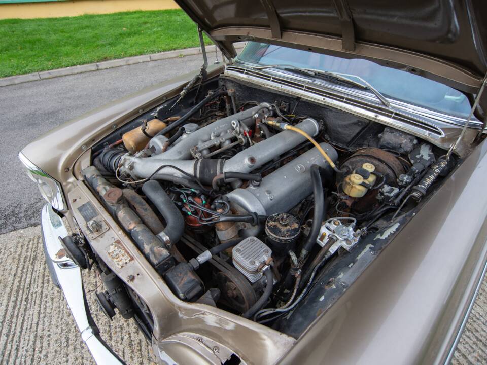 Bild 25/36 von Mercedes-Benz 300 SEL 6.3 (1969)