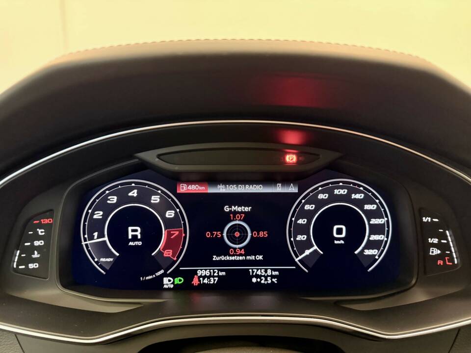Image 22/28 de Audi RS6 Avant (2019)