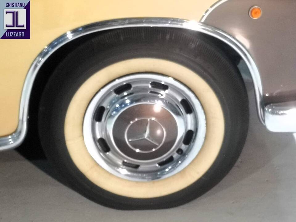 Afbeelding 17/43 van Mercedes-Benz 220 S Cabriolet (1959)