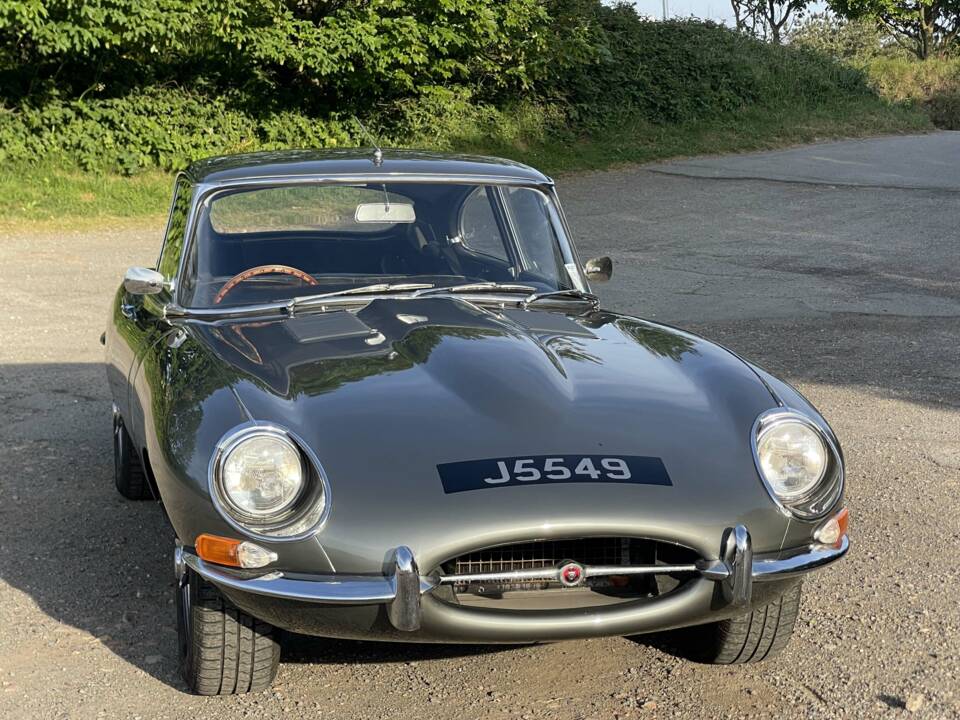 Imagen 5/11 de Jaguar E-Type (2+2) (1968)