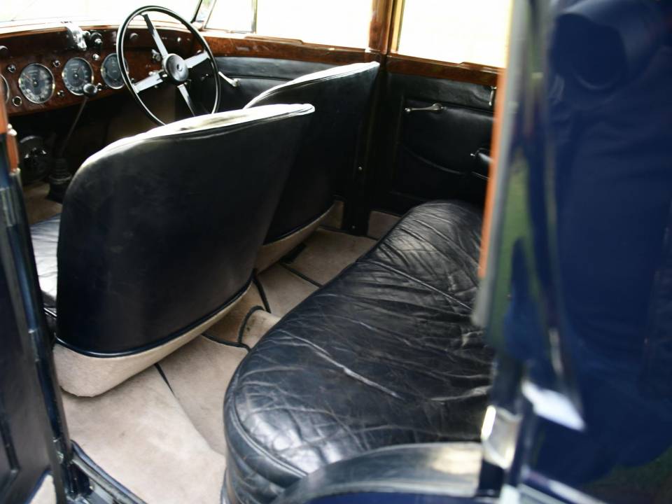 Image 28/50 of Lagonda V12 (1939)