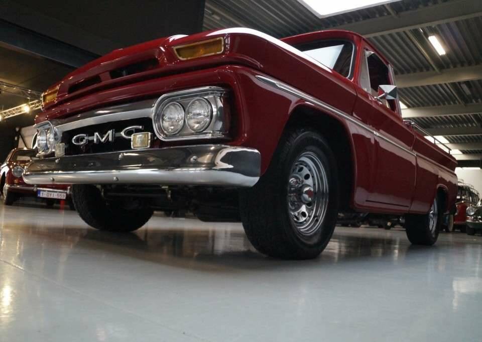 Immagine 45/50 di GMC C10 Fleetside (1965)