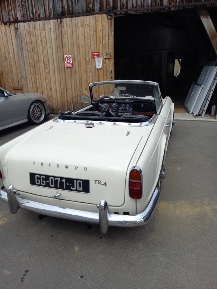 Image 2/4 of Triumph TR 4 (1962)