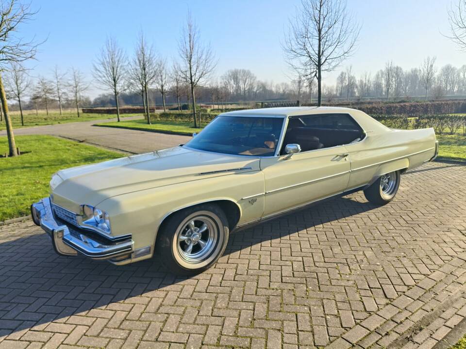 Bild 7/8 von Buick Electra 225 Custom Convertible (1973)