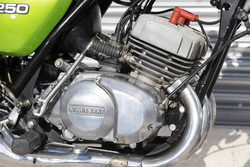 Image 7/37 of Kawasaki KH 250 (1977)