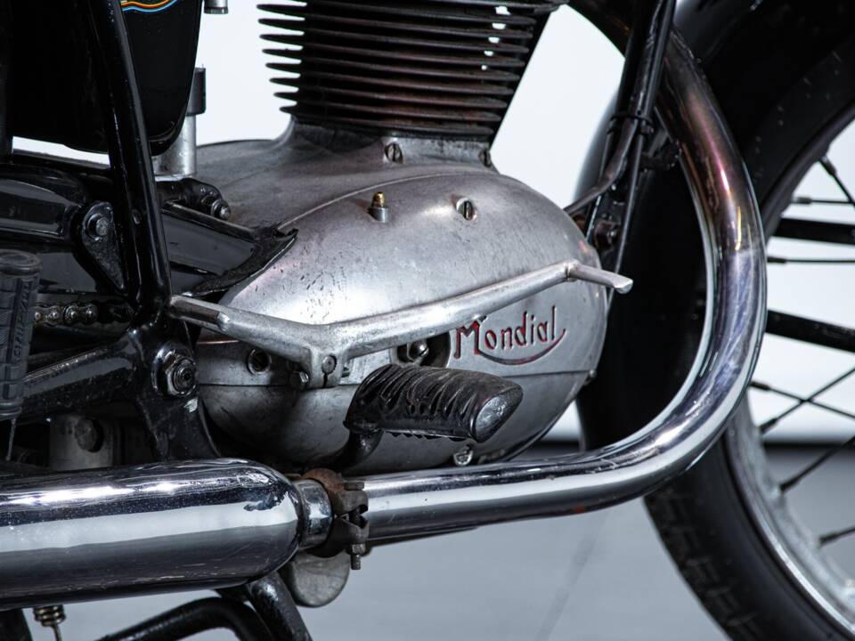 Image 12/50 of Mondial 125 (1961)
