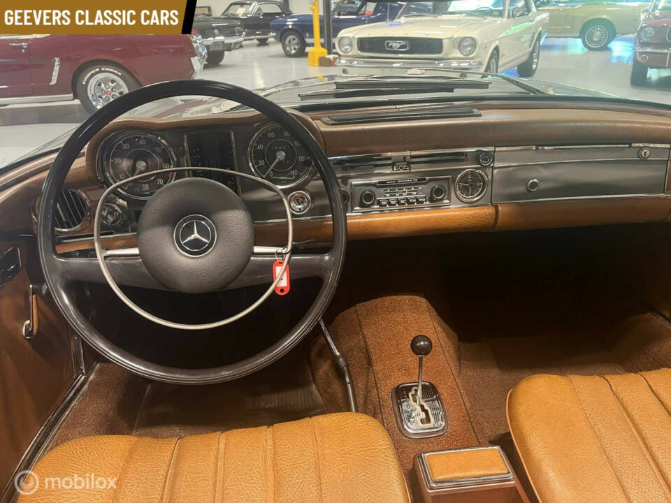Immagine 24/33 di Mercedes-Benz 280 SL (1968)