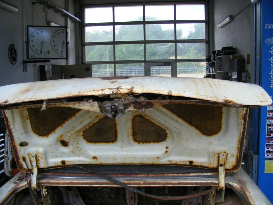 Image 41/56 of Buick 40 Special (1956)