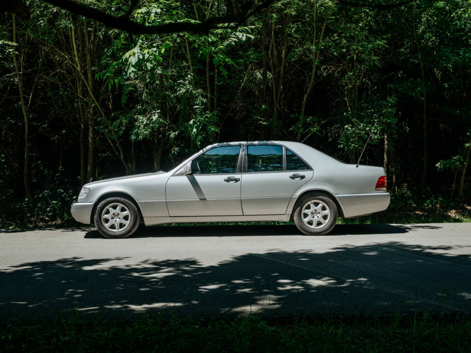Image 6/57 de Mercedes-Benz 500 SE (1992)