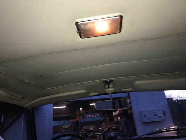 Image 38/91 of Volvo P 144 GL (1972)