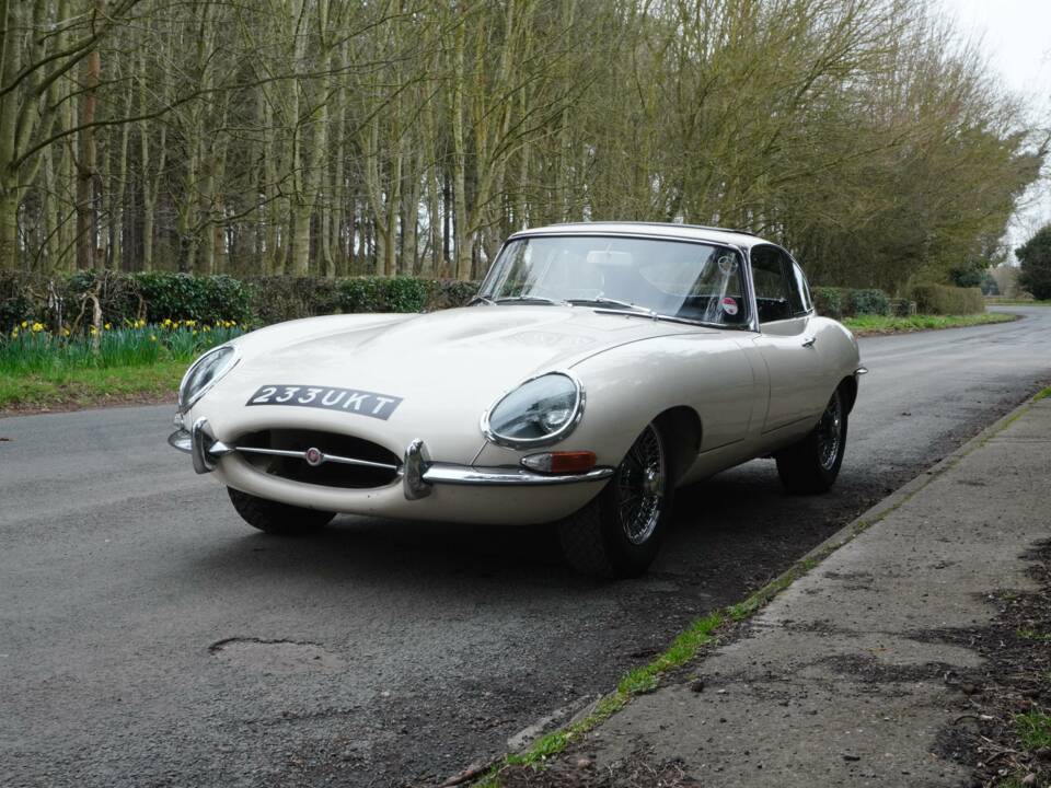 Afbeelding 3/18 van Jaguar E-Type 3.8 (1964)