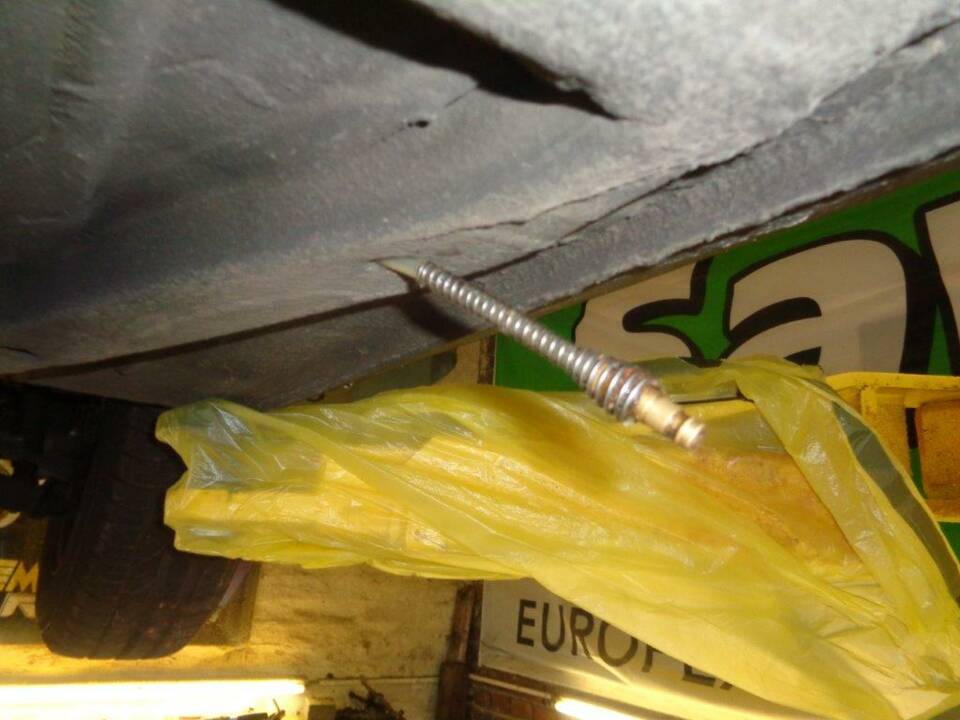 Immagine 47/56 di Mercedes-Benz 500 SL (1985)