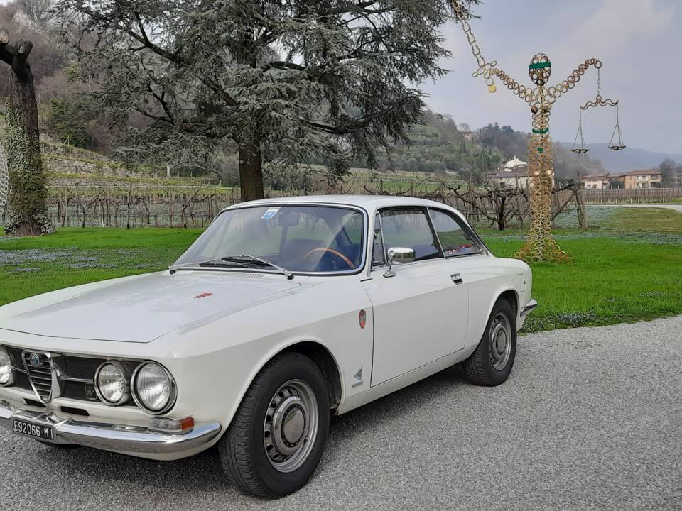 Afbeelding 15/35 van Alfa Romeo 1750 GT Veloce (1968)