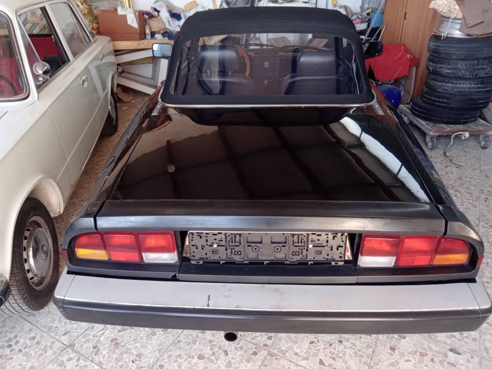 Afbeelding 4/4 van Alfa Romeo 2.0 Spider (1988)