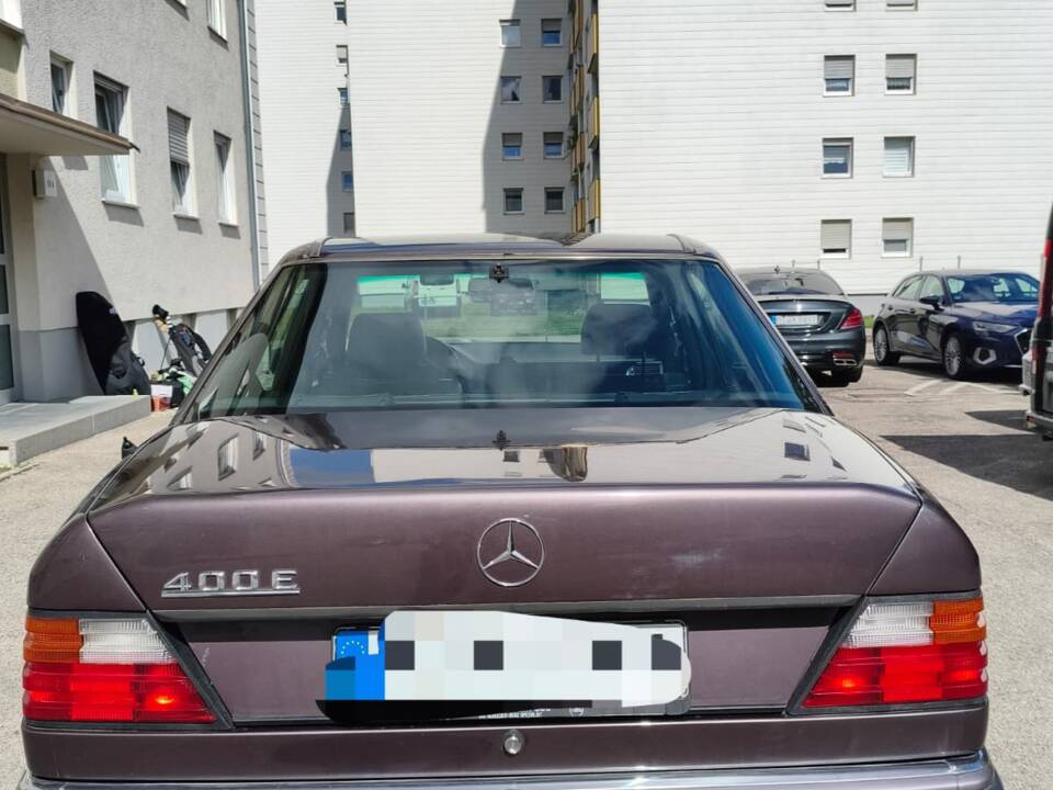 Afbeelding 3/9 van Mercedes-Benz 400 E (1993)