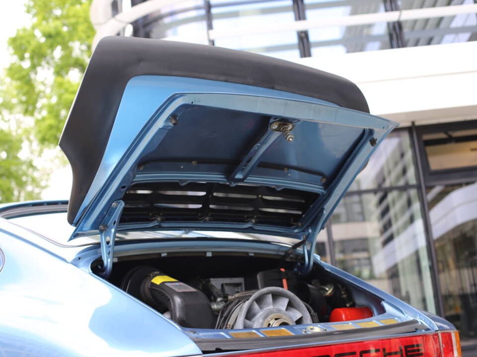 Bild 28/51 von Porsche 911 Carrera 3.2 (1984)