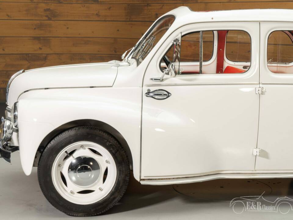 Bild 5/8 von Renault 4 CV (1952)