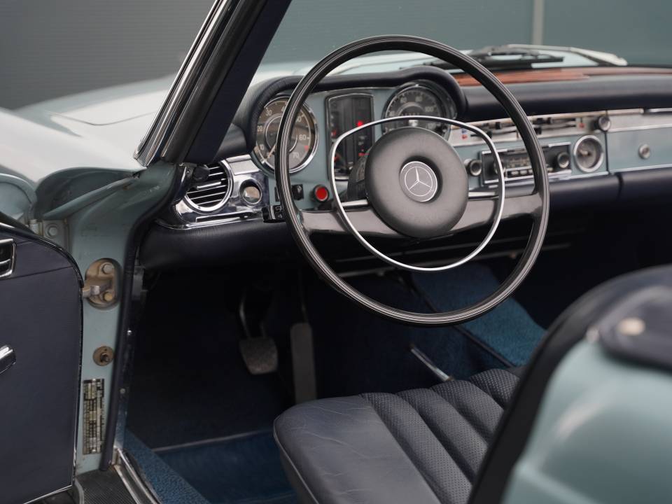 Immagine 21/50 di Mercedes-Benz 280 SL (1968)