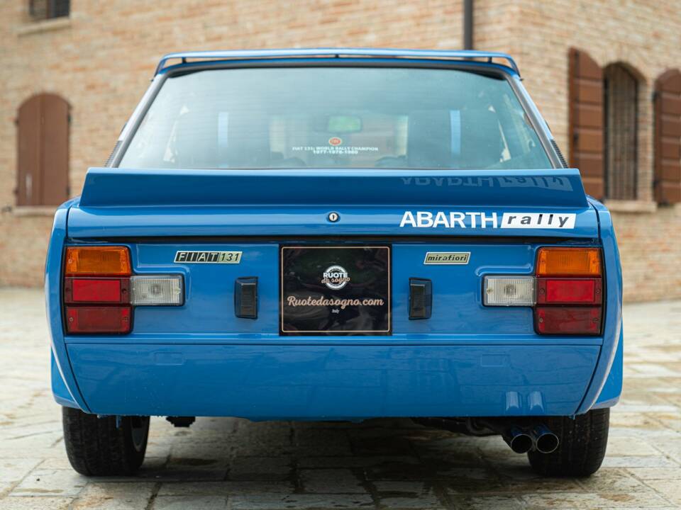 Immagine 8/50 di FIAT 131 Abarth Rally (1981)
