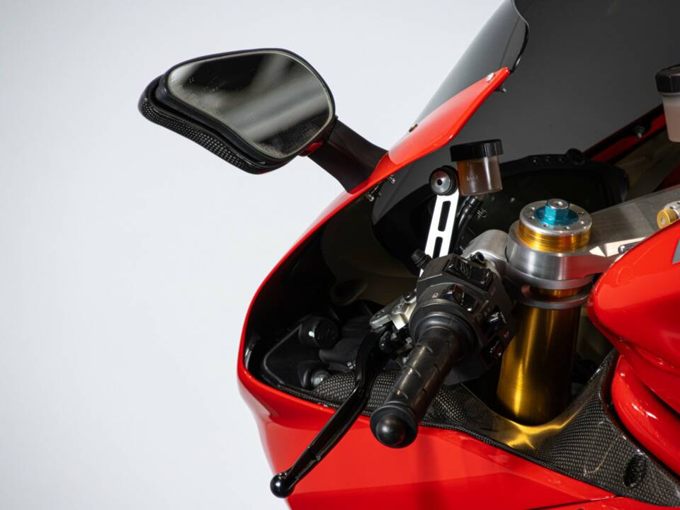 Immagine 19/50 di Ducati DUMMY (2011)