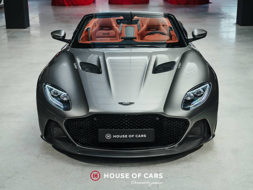 Image 3/25 of Aston Martin DBS Superleggera Volante (2020)