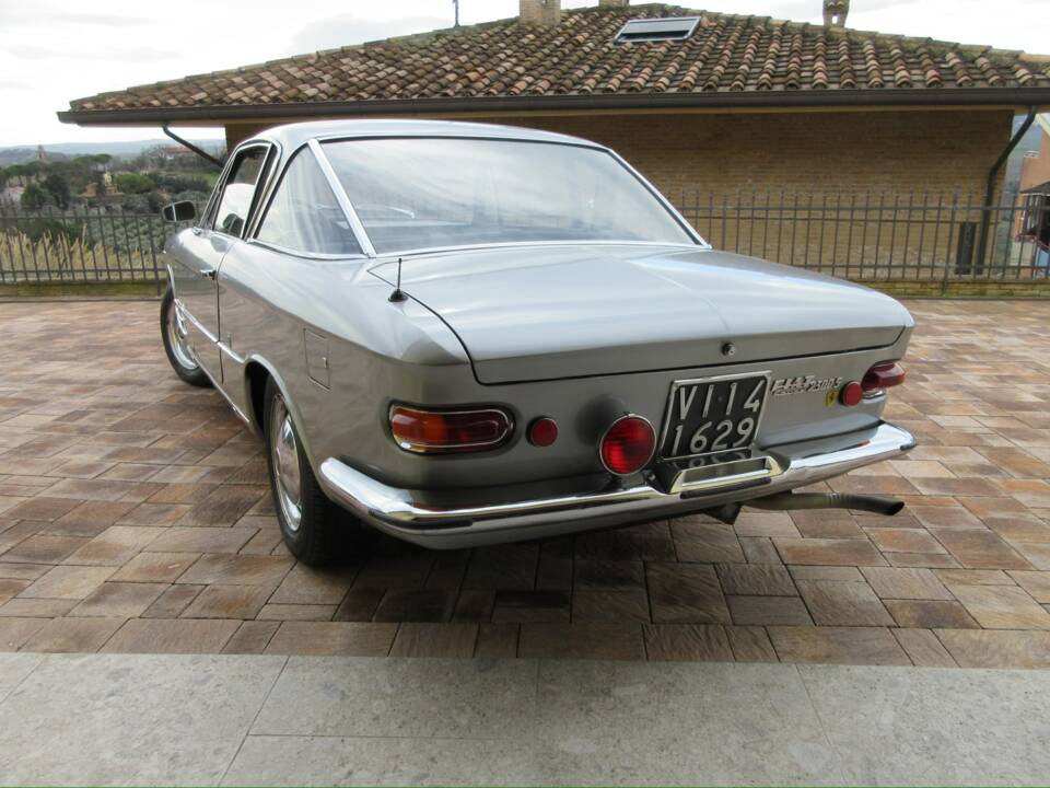 Afbeelding 17/33 van FIAT 2300 S Coupé (1967)
