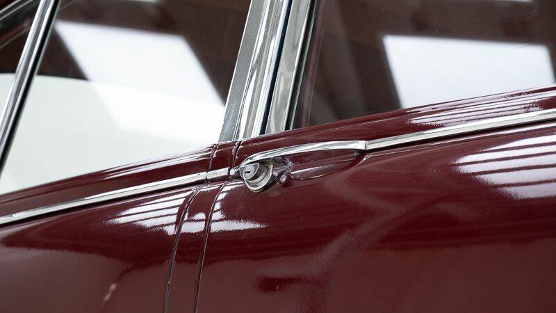 Image 14/15 of Jaguar Mk II 3.8 (1960)