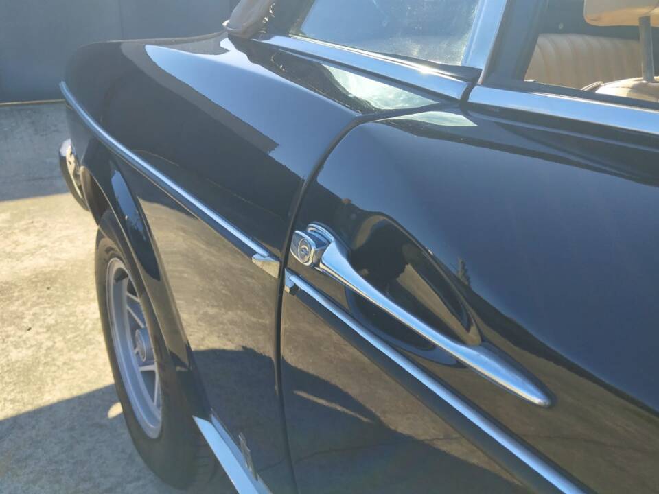 Image 28/42 of FIAT 124 Spider CS1 (1975)