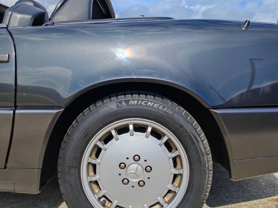 Image 42/42 of Mercedes-Benz 300 SL-24 (1992)