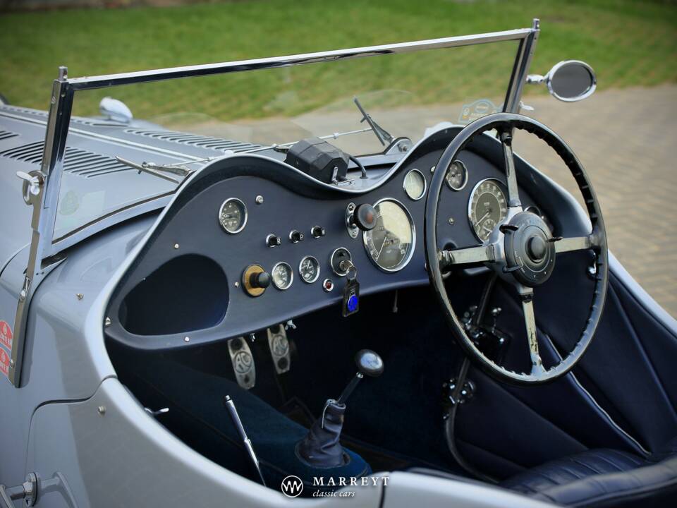 Image 21/22 of AC Six 16/80 (1936)