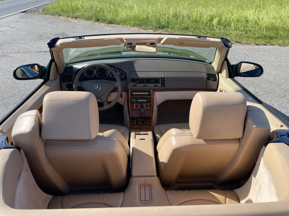 Image 19/39 de Mercedes-Benz SL 320 (1999)