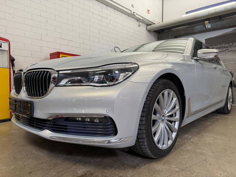 Bild 2/23 von BMW 730d (2016)