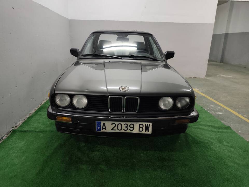 Bild 3/8 von BMW 320i Baur TC (1985)