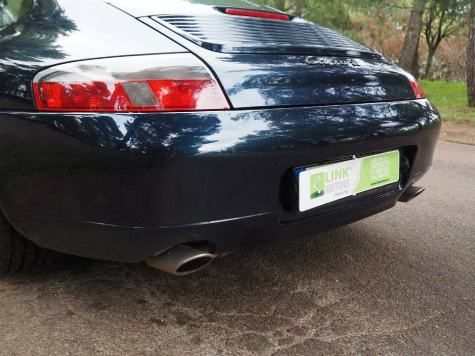 Image 21/43 of Porsche 911 Carrera (1999)