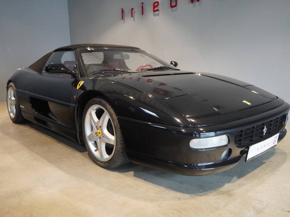 Bild 13/20 von Ferrari F 355 Spider (1998)