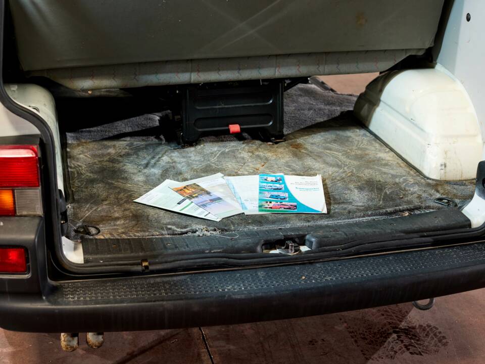 Image 45/56 of Volkswagen T4 Kombi 2.0 (1998)