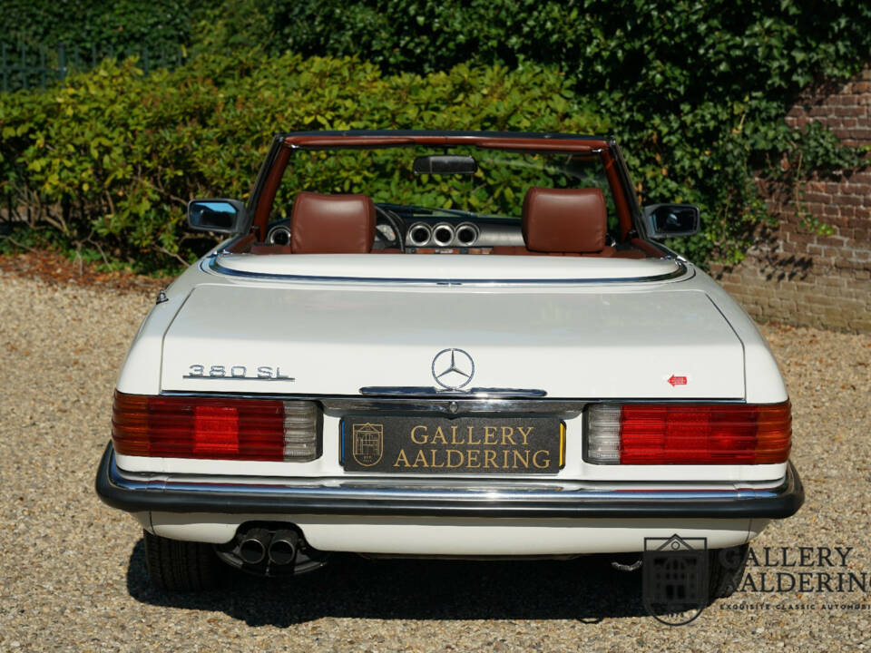 Image 5/50 de Mercedes-Benz 380 SL (1982)