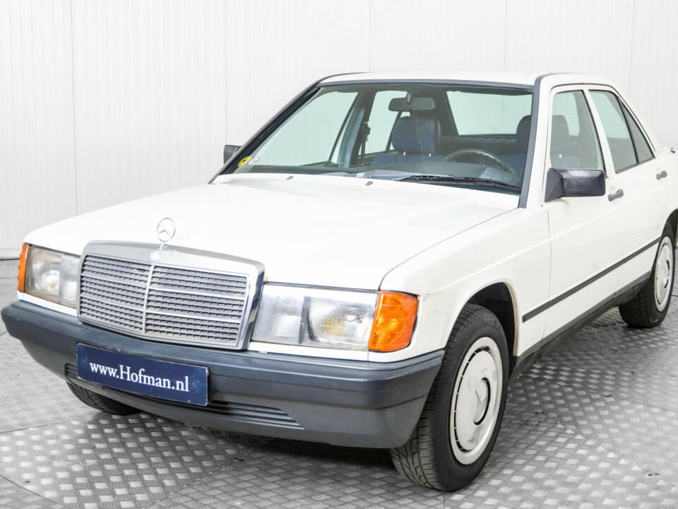 Immagine 17/50 di Mercedes-Benz 190 D (1985)